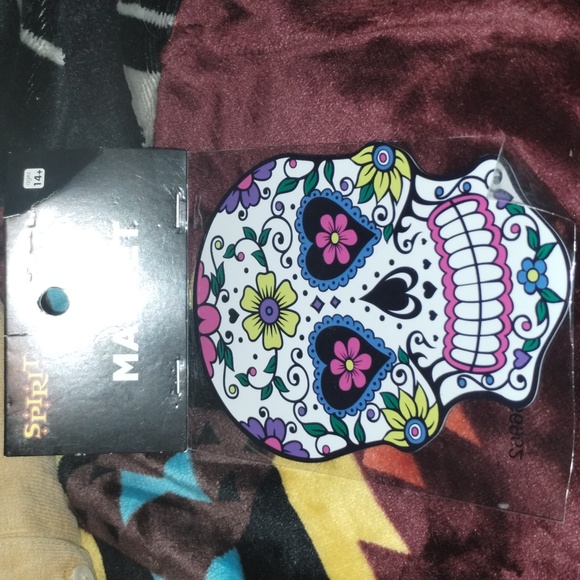 Spirit Halloween Sugar skull Magnet - Picture 2 of 4